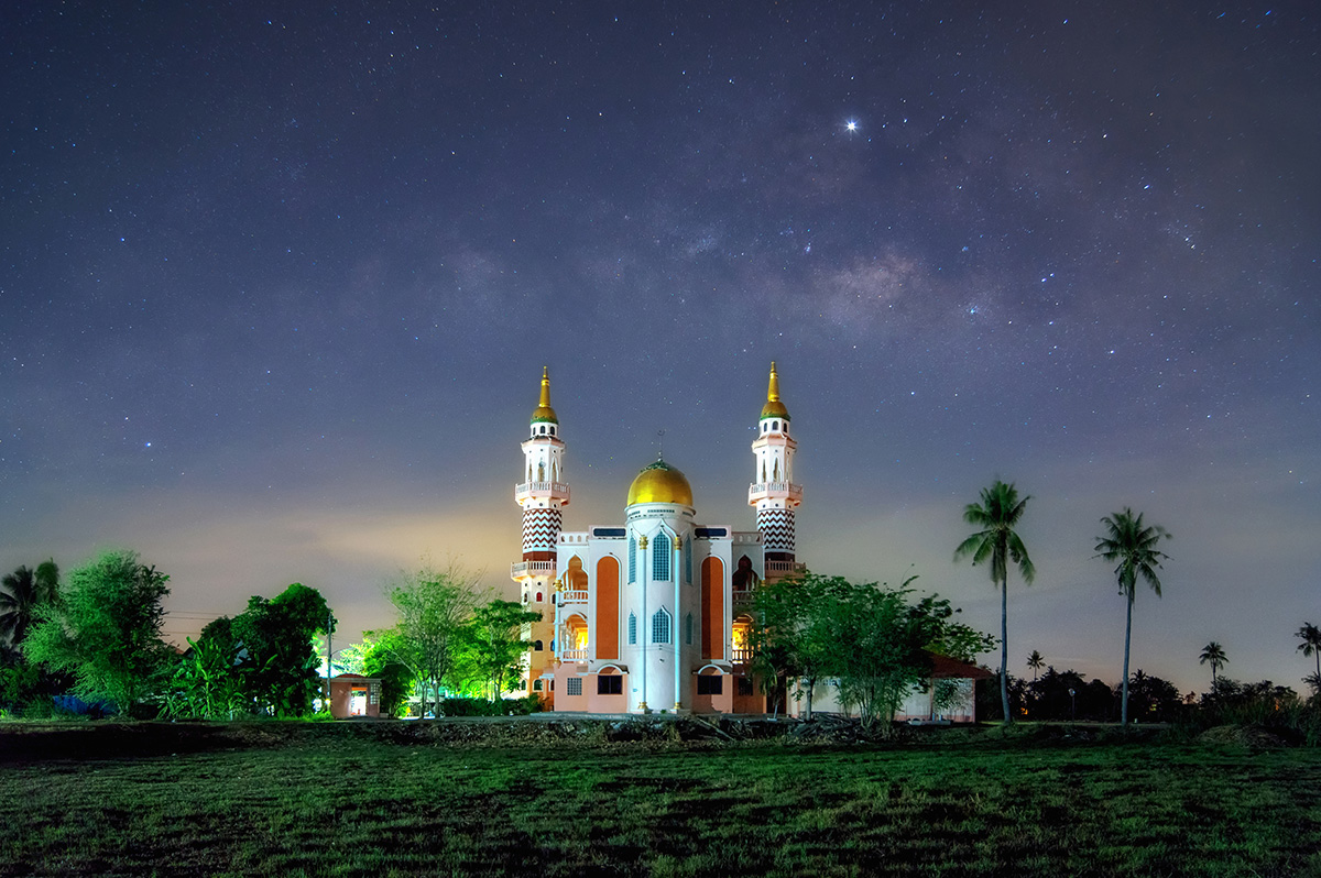 Milky Way above the mosque